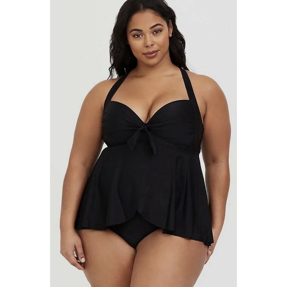Torrid NWT Black Tankini Swimsuit Set Size 2 18/20 Flyaway Top Ruched Bottom Nwt
